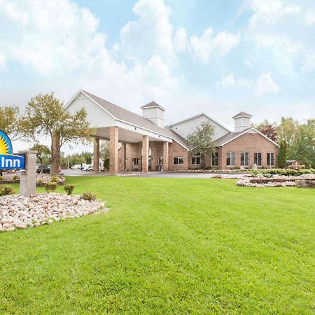 Days Inn By Wyndham Sault Ste Marie Mi Exterior photo