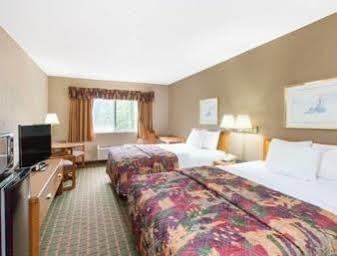 Days Inn By Wyndham Sault Ste Marie Mi Exterior photo